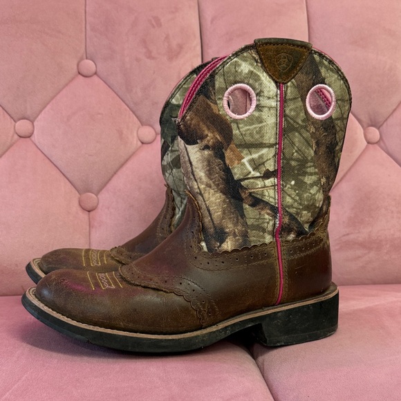 ARIAT PULL ON BOOTS 9.5 - Picture 5 of 5